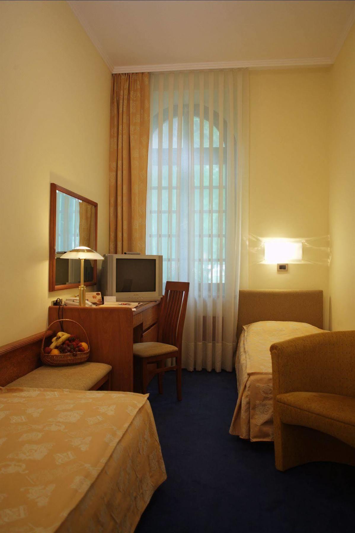 Garni Hotel Park Palić Esterno foto